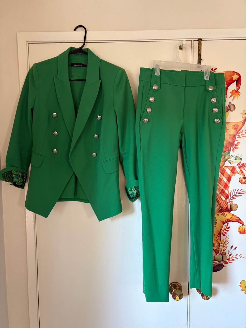 White House Black Market Kelly Green Blazer & High-Rise Pants Suit